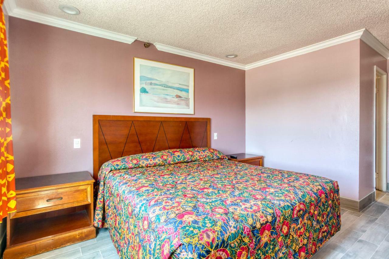 Hotel Corona Ca - Hwy 91 Kültér fotó