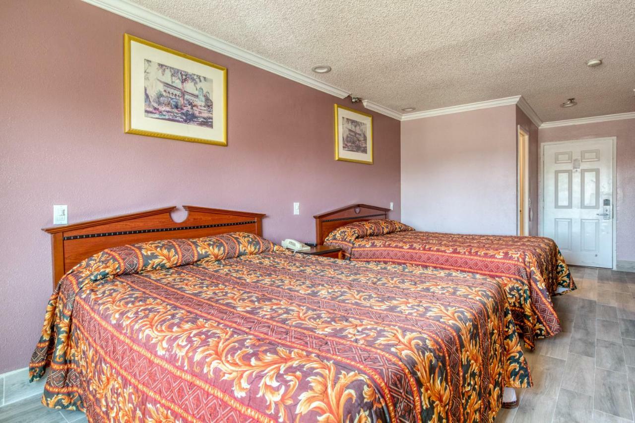 Hotel Corona Ca - Hwy 91 Kültér fotó