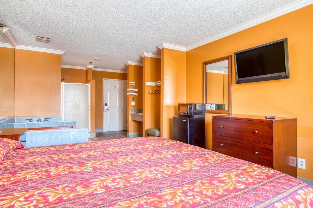 Hotel Corona Ca - Hwy 91 Kültér fotó